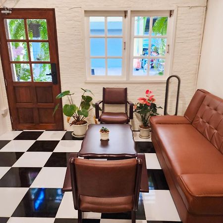 Noir Cafe And Hostel Chinatown בנגקוק מראה חיצוני תמונה
