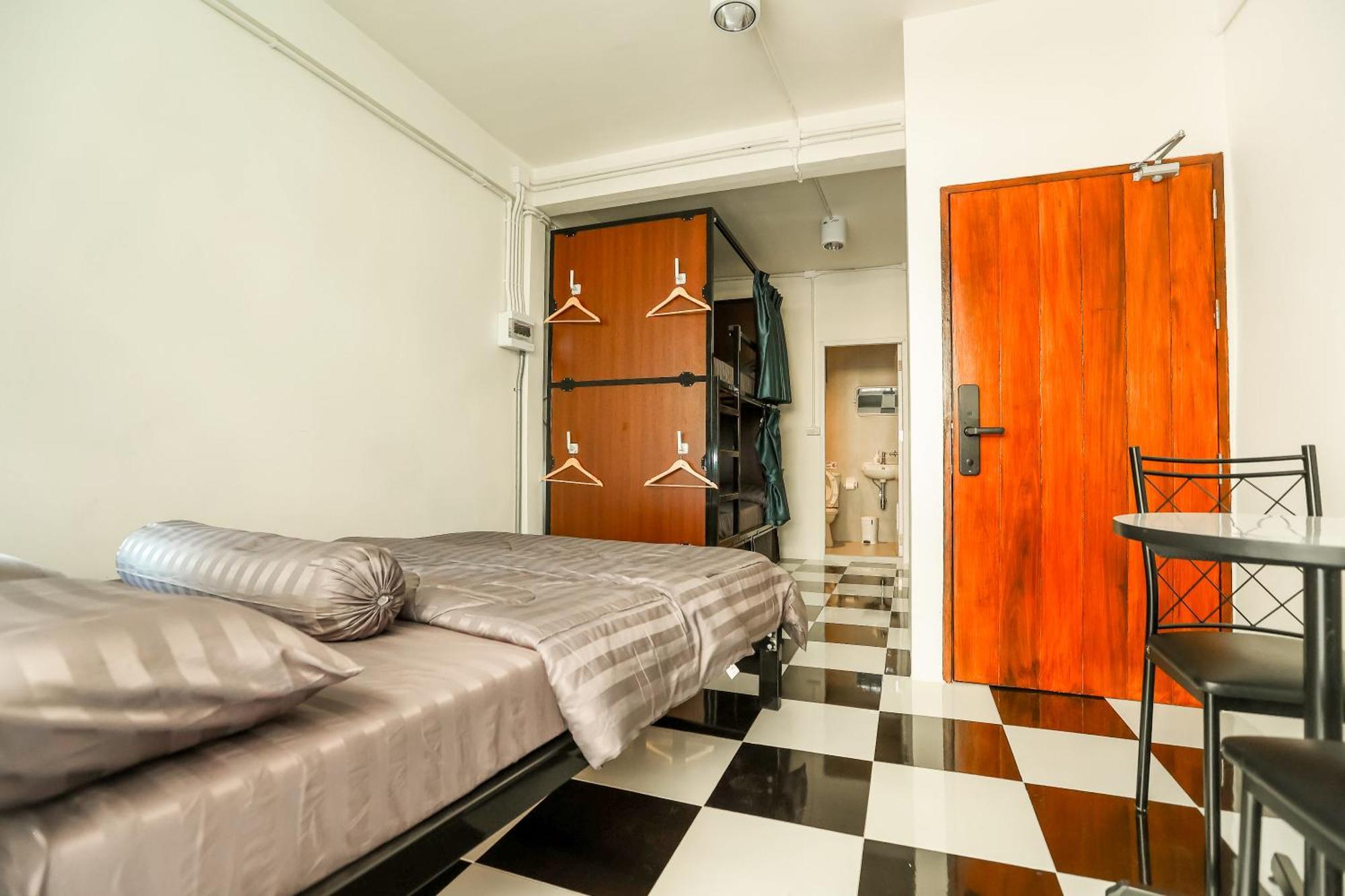 Noir Cafe And Hostel Chinatown בנגקוק מראה חיצוני תמונה