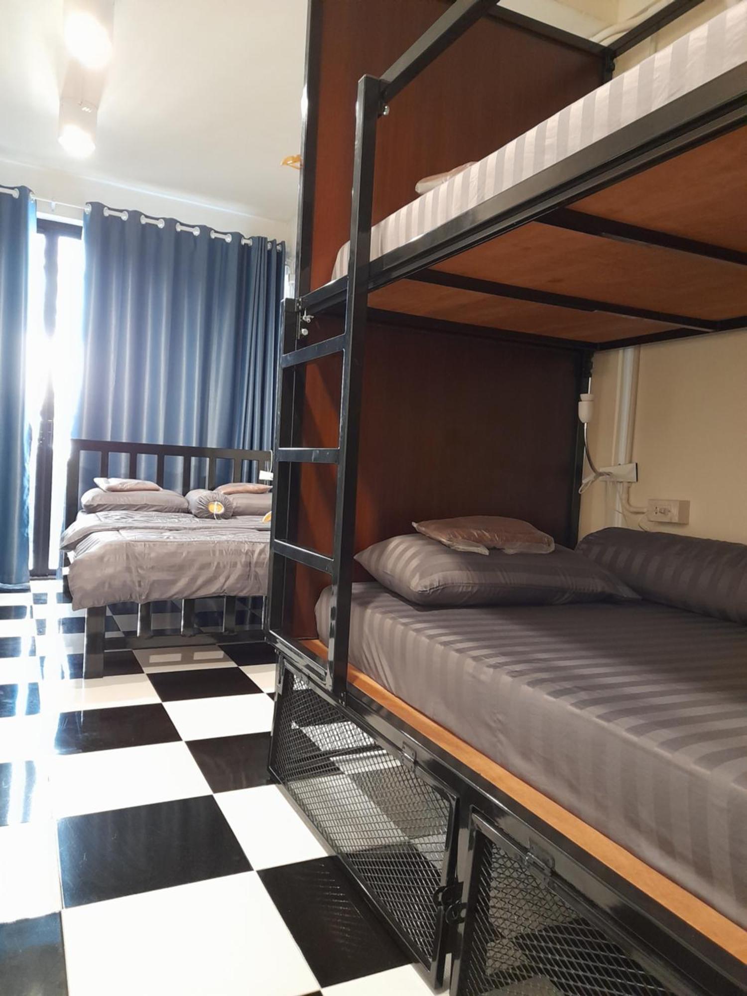Noir Cafe And Hostel Chinatown בנגקוק מראה חיצוני תמונה