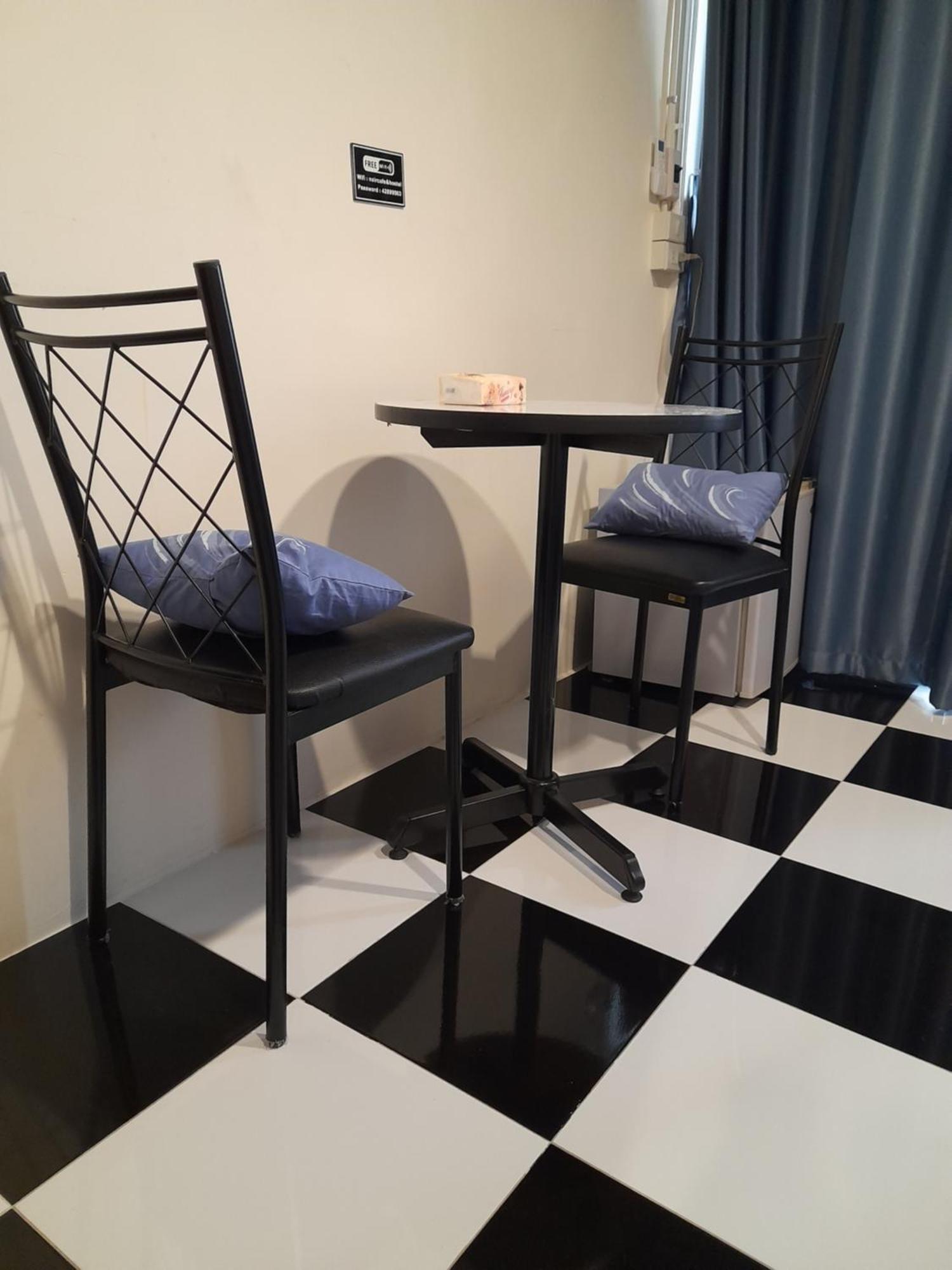 Noir Cafe And Hostel Chinatown בנגקוק מראה חיצוני תמונה